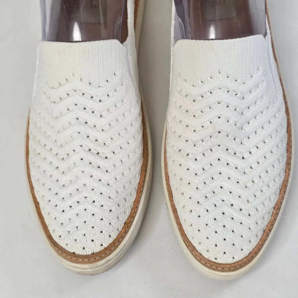 UGG Sammy Chevron Sneakers Women's 9 White Knit Slip-On Casual Breathable Shoes